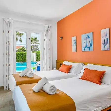 Вилла Cala'n Blanes Sleeps 9 Pool Air Con Wifi